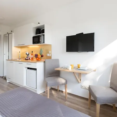Aparthotel Pauzo Balaton Balatonföldvár
