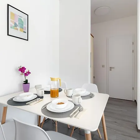 Pauzo Balaton Aparthotel 4*