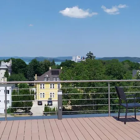Hotel de apartamente Pauzo Balaton 4*
