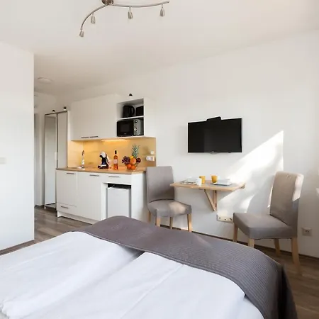 Pauzo Balaton 4* Balatonföldvár
