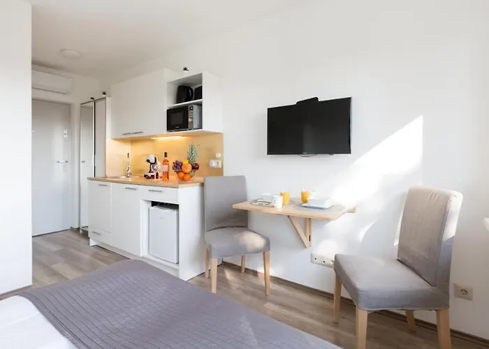 Hotel apartamentowy Pauzo Balaton Balatonföldvár