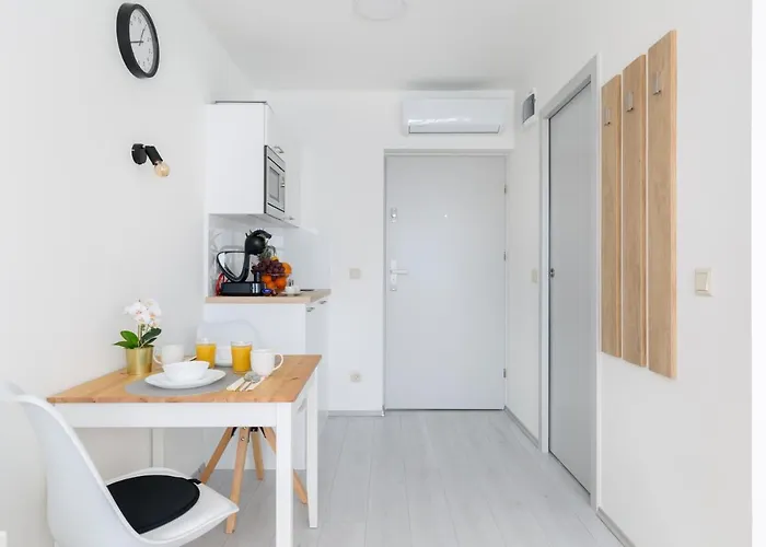 Pauzo Balaton Hotel apartamentowy Balatonföldvár