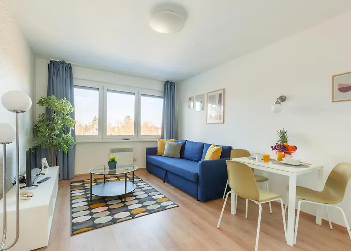 Pauzo Balaton Lägenhetshotell 4*