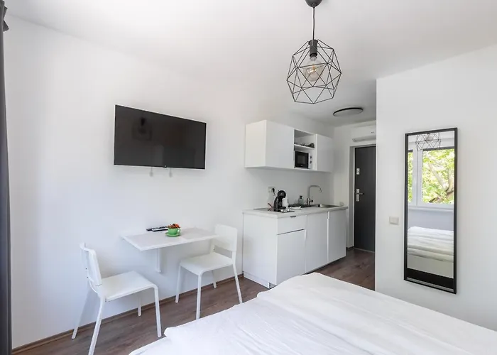 Pauzo Balaton Hotel apartamentowy Balatonföldvár