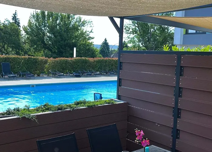 Lägenhetshotell Pauzo Balaton 4*